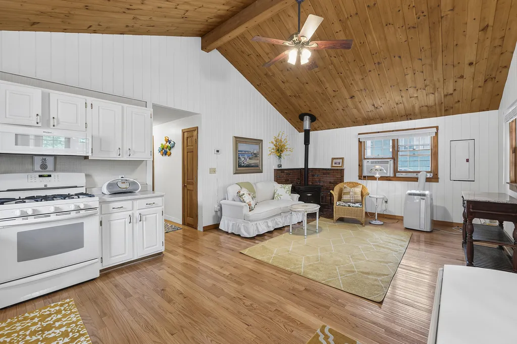 16 Highland Avenue York ME 03909