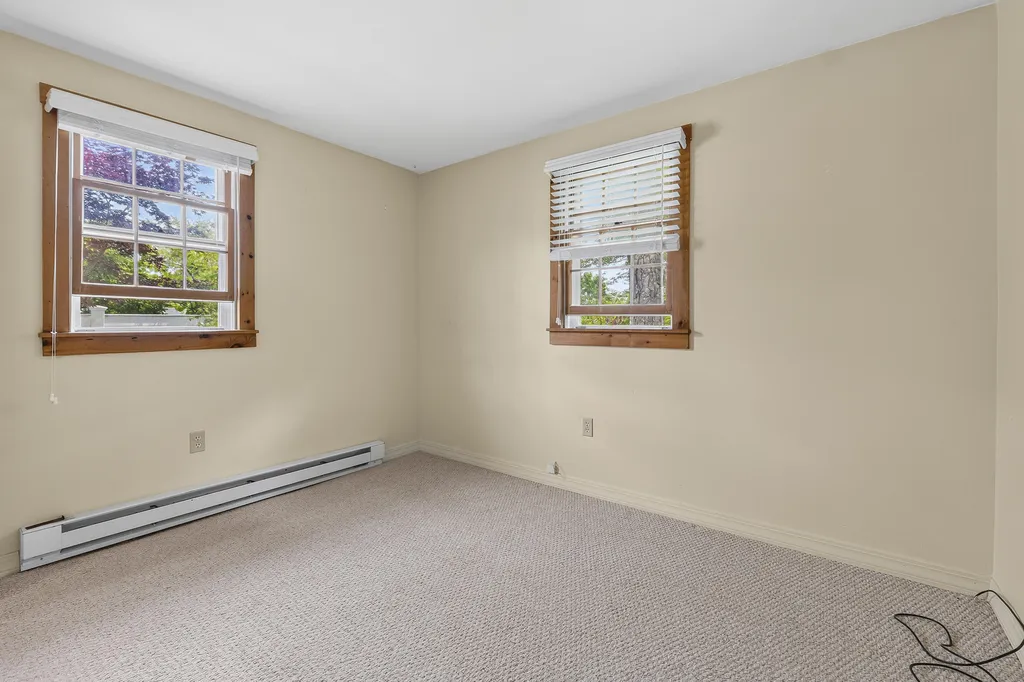 16 Highland Avenue York ME 03909