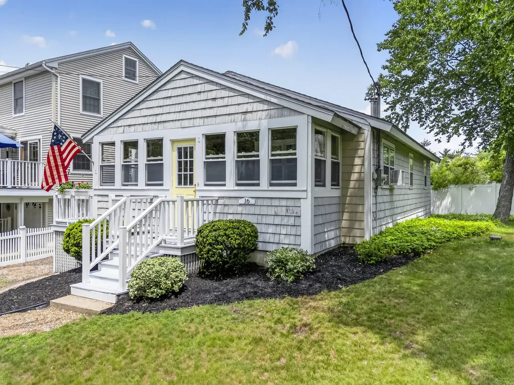 16 Highland Avenue York ME 03909