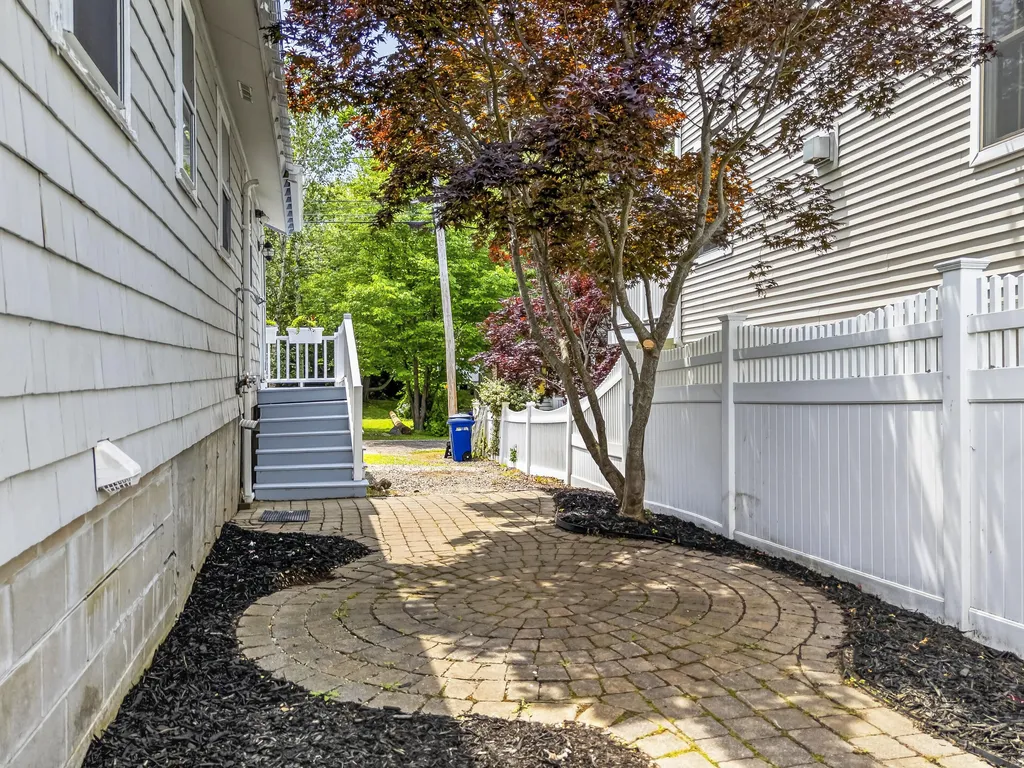 16 Highland Avenue York ME 03909