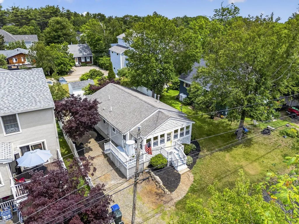 16 Highland Avenue York ME 03909