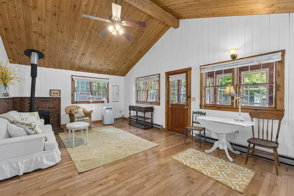 16 Highland Avenue York ME 03909