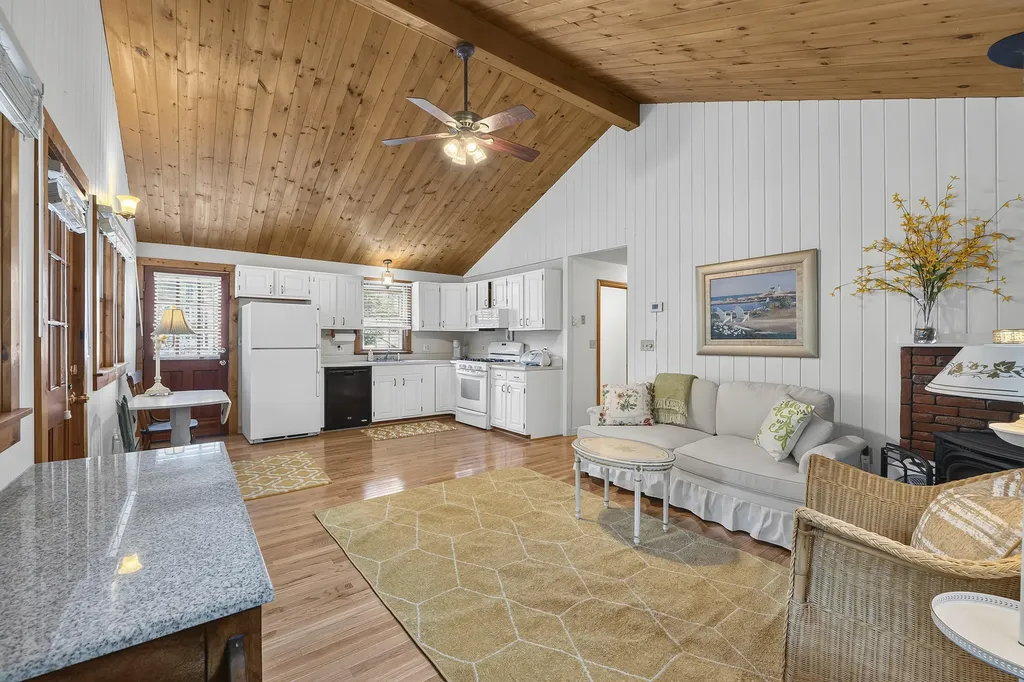 16 Highland Avenue York ME 03909