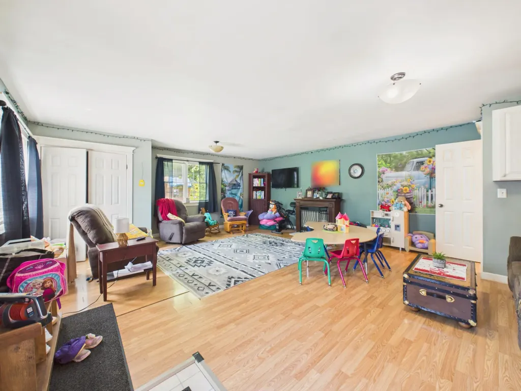 28 Silver Street Mars Hill ME 04758