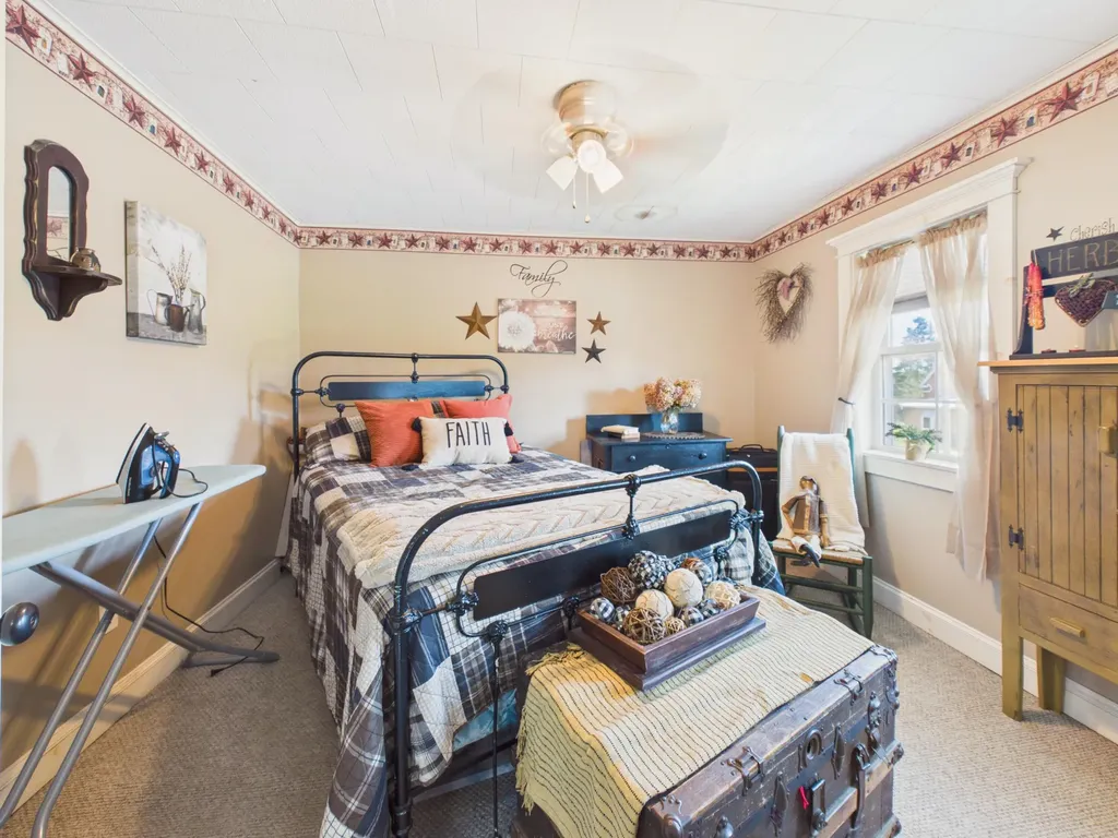28 Silver Street Mars Hill ME 04758