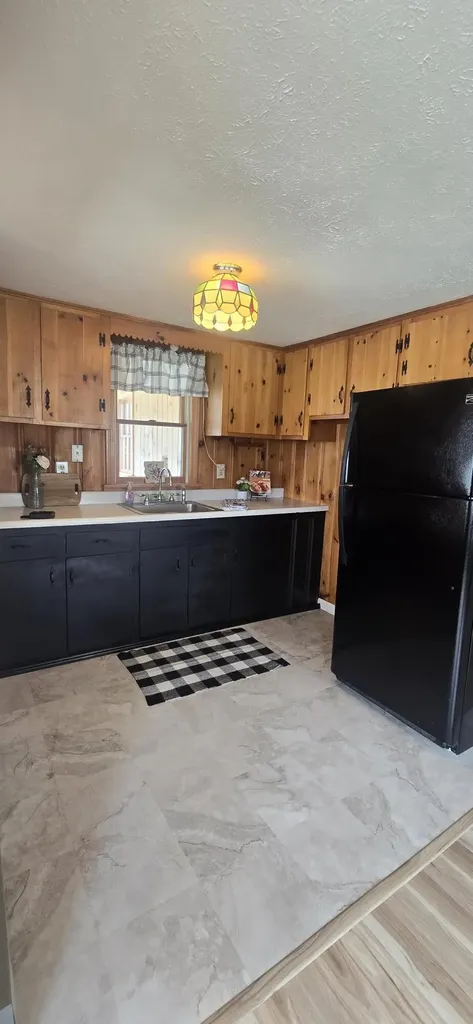 11 Surf Avenue York ME 03909