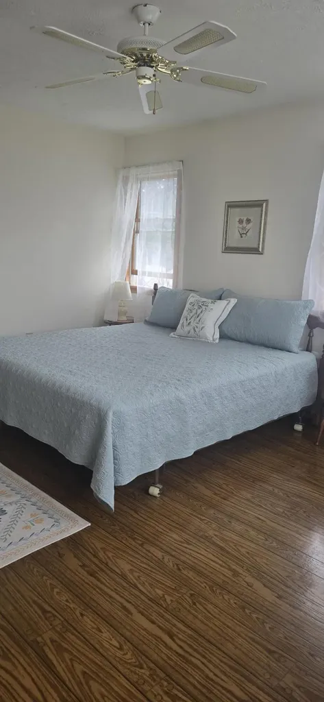 11 Surf Avenue York ME 03909