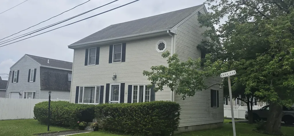 11 Surf Avenue York ME 03909