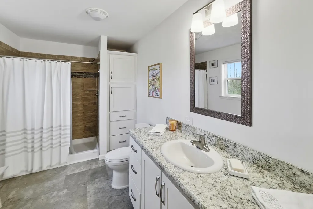 22 Quarry Trail South Thomaston ME 04858