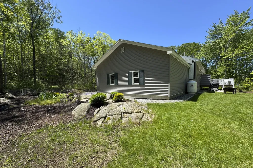 22 Quarry Trail South Thomaston ME 04858