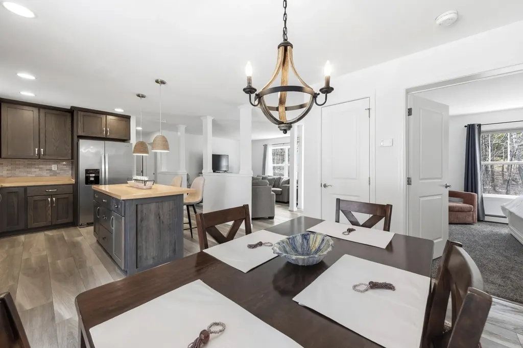 22 Quarry Trail South Thomaston ME 04858