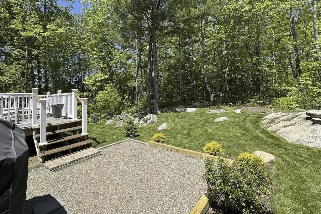 22 Quarry Trail South Thomaston ME 04858