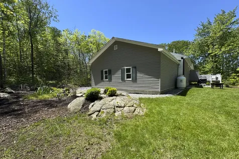 22 Quarry Trail South Thomaston ME 04858
