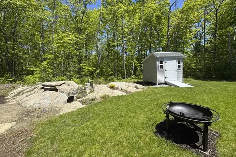 22 Quarry Trail South Thomaston ME 04858
