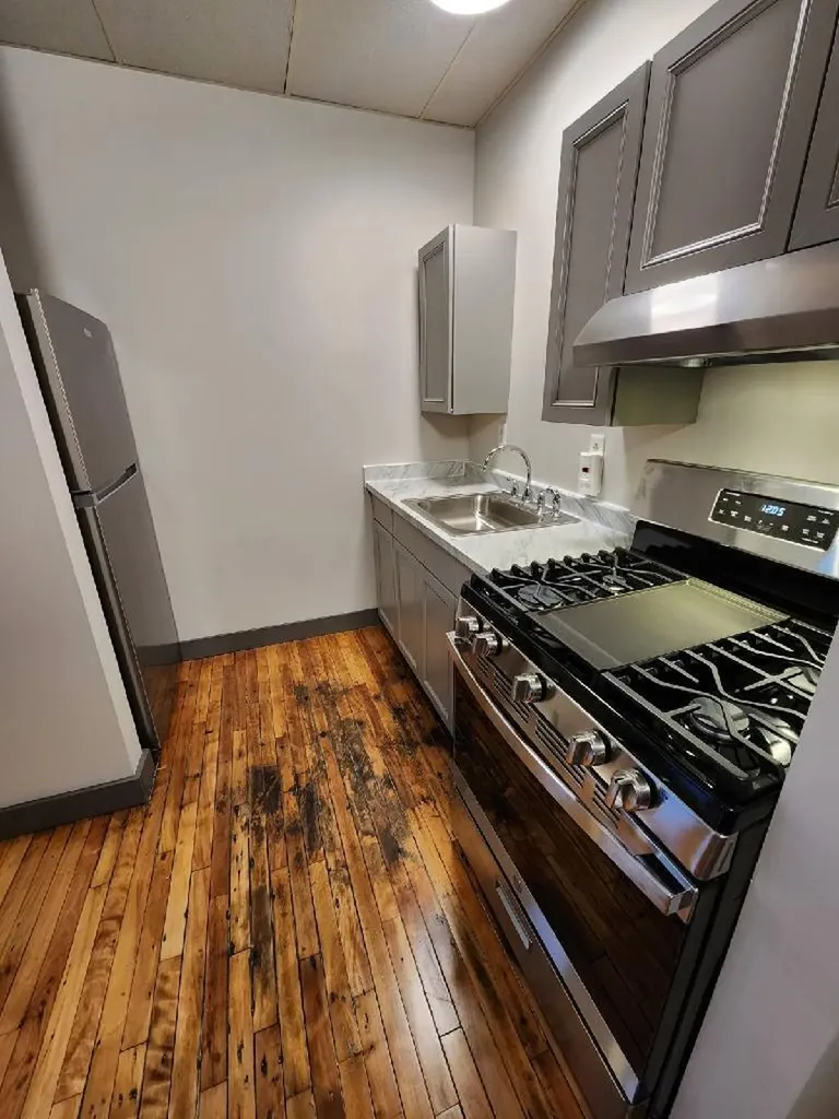 19 Wood Street Lewiston ME 04240
