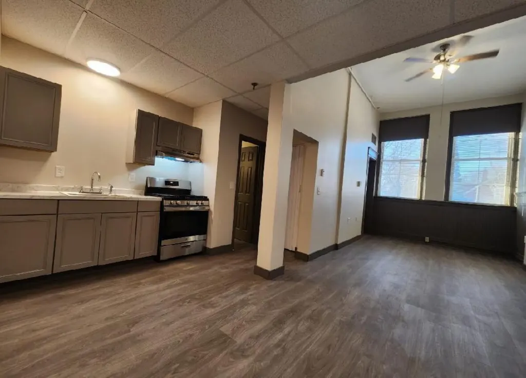 19 Wood Street Lewiston ME 04240