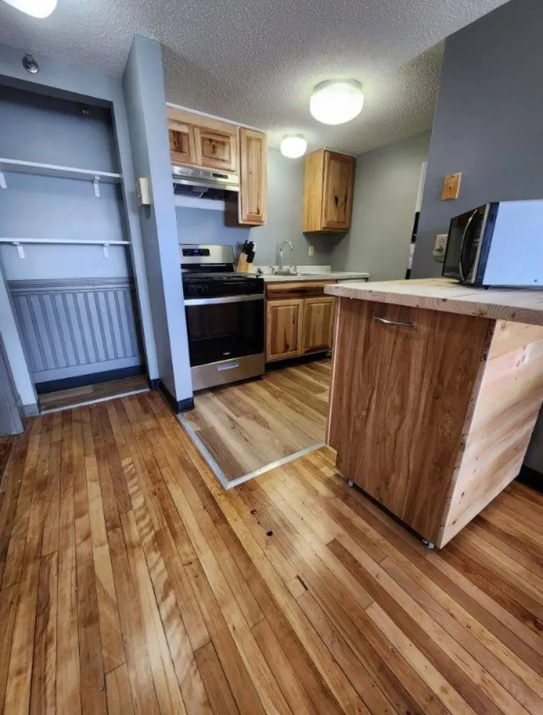 19 Wood Street Lewiston ME 04240
