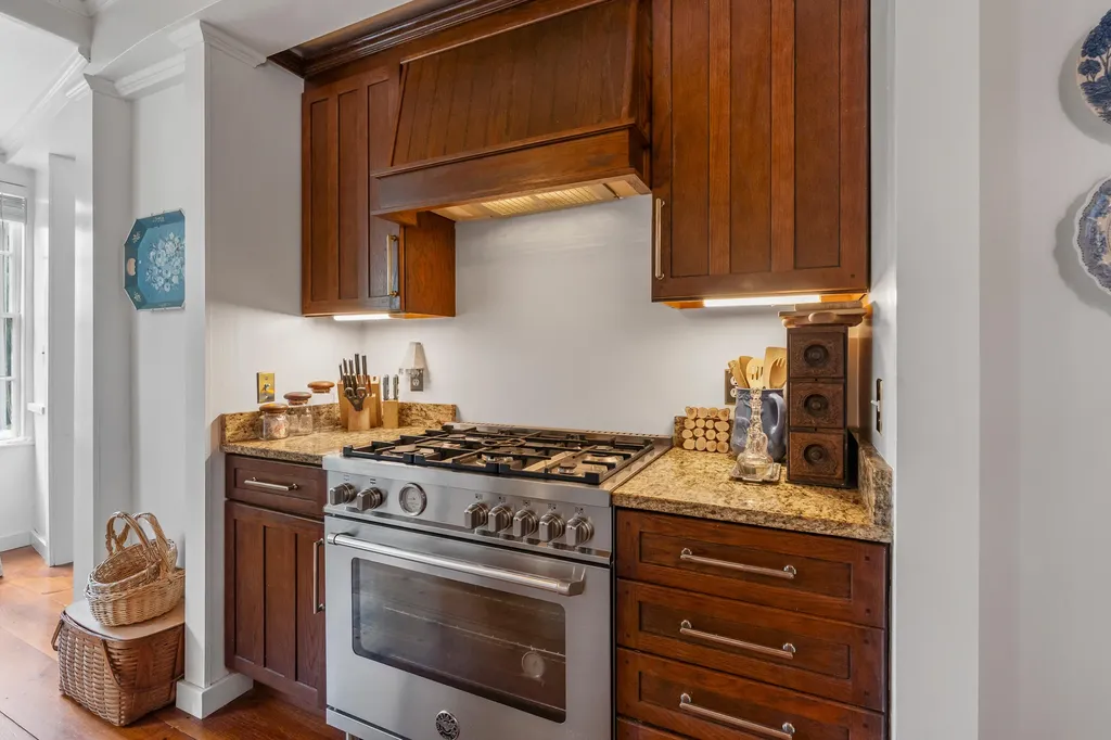 4 Meadow Cove Road Boothbay ME 04544