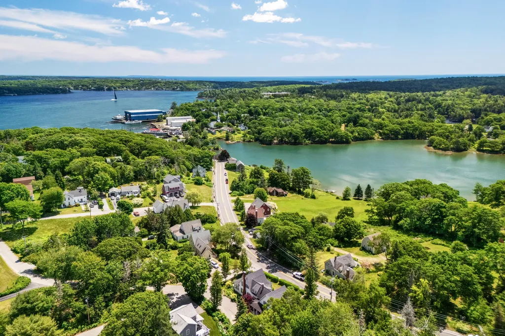 4 Meadow Cove Road Boothbay ME 04544