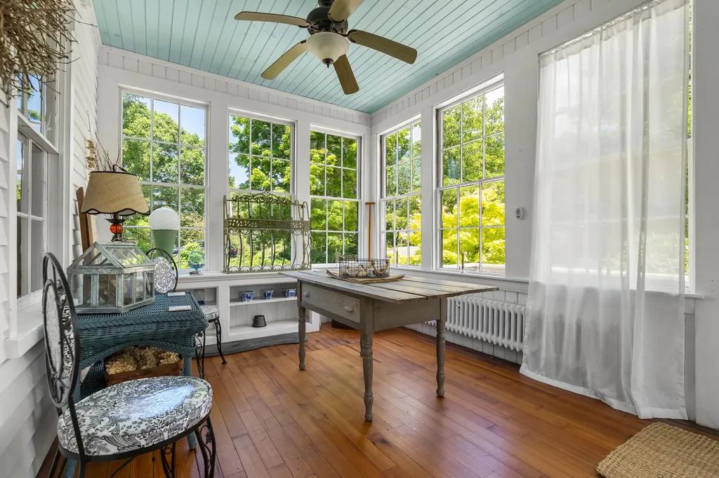 4 Meadow Cove Road Boothbay ME 04544