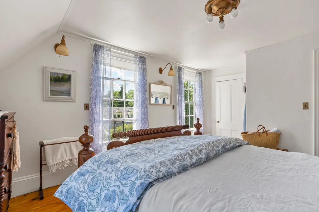 4 Meadow Cove Road Boothbay ME 04544