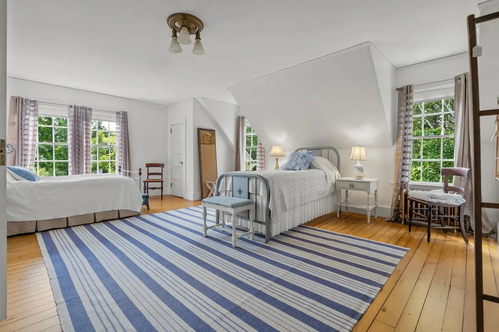 4 Meadow Cove Road Boothbay ME 04544