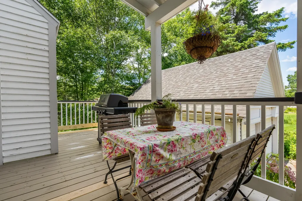 4 Meadow Cove Road Boothbay ME 04544