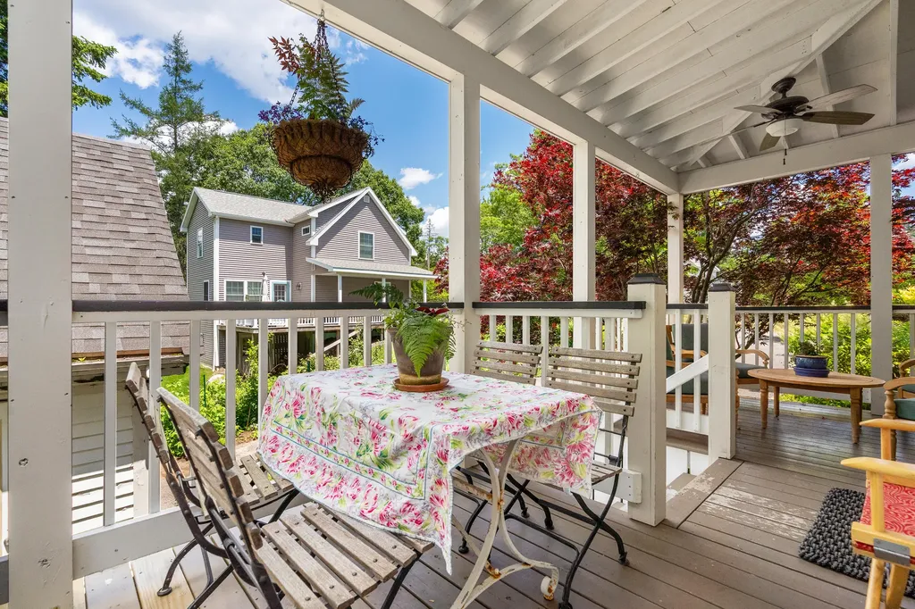 4 Meadow Cove Road Boothbay ME 04544
