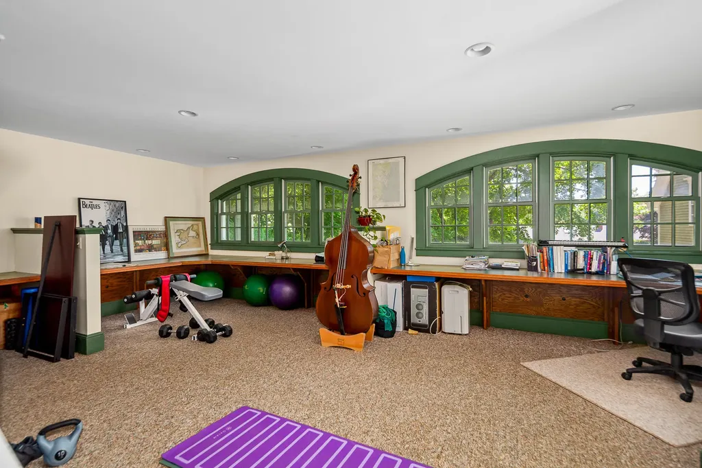 125 Russell Avenue Rockport ME 04856
