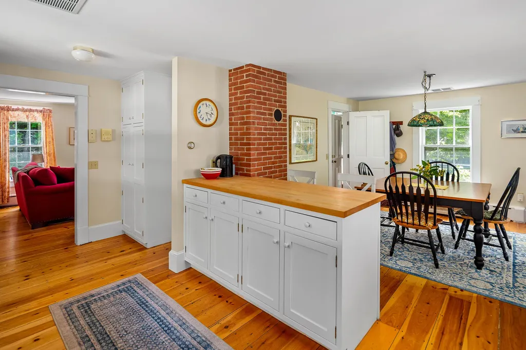 125 Russell Avenue Rockport ME 04856