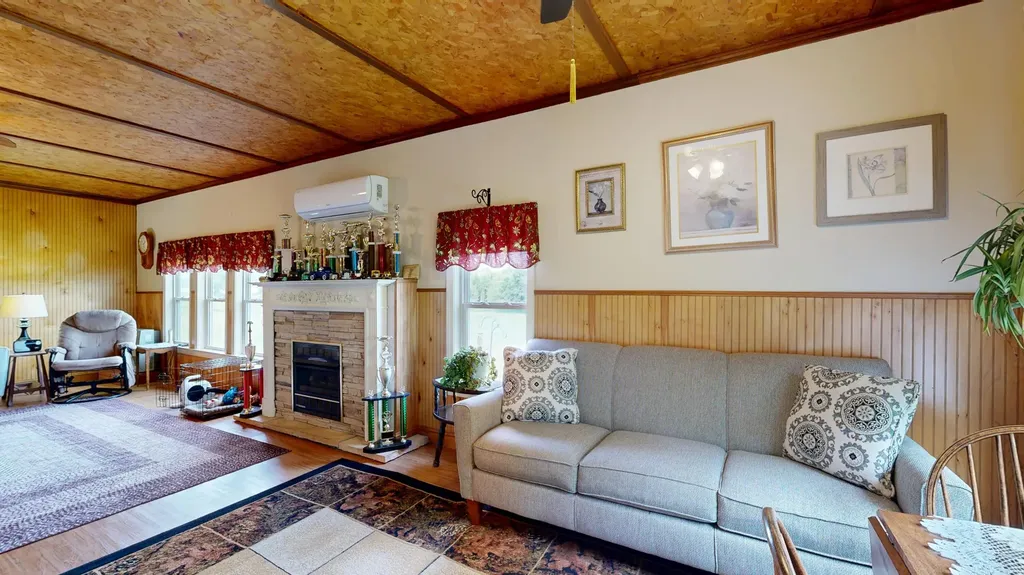 4 Brook Hill Drive Leeds ME 04263