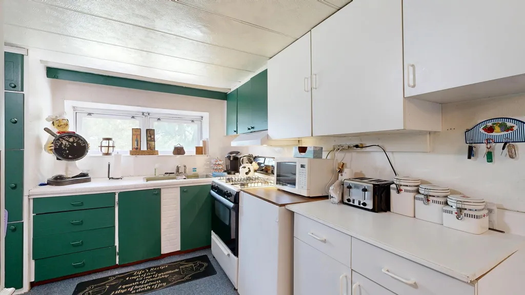 4 Brook Hill Drive Leeds ME 04263