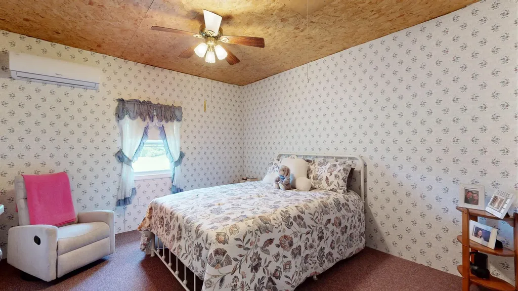 4 Brook Hill Drive Leeds ME 04263