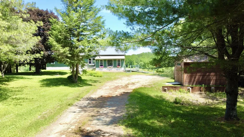 4 Brook Hill Drive Leeds ME 04263