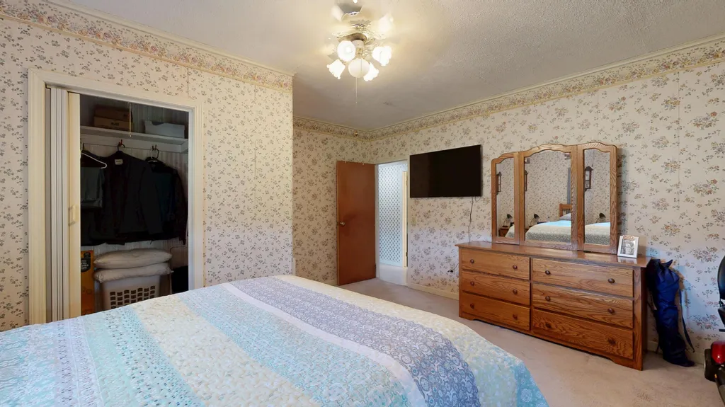 4 Brook Hill Drive Leeds ME 04263
