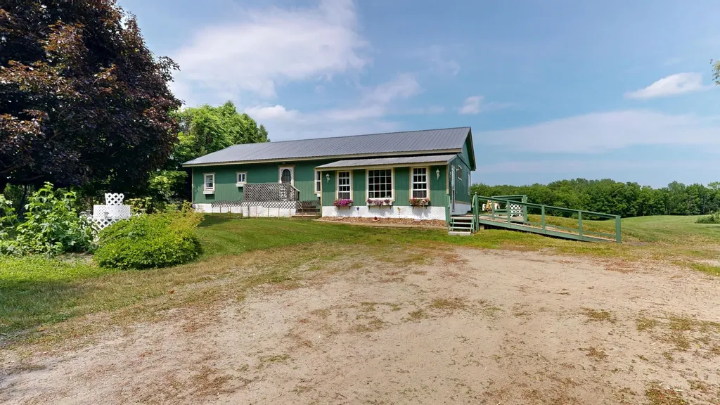 4 Brook Hill Drive Leeds ME 04263