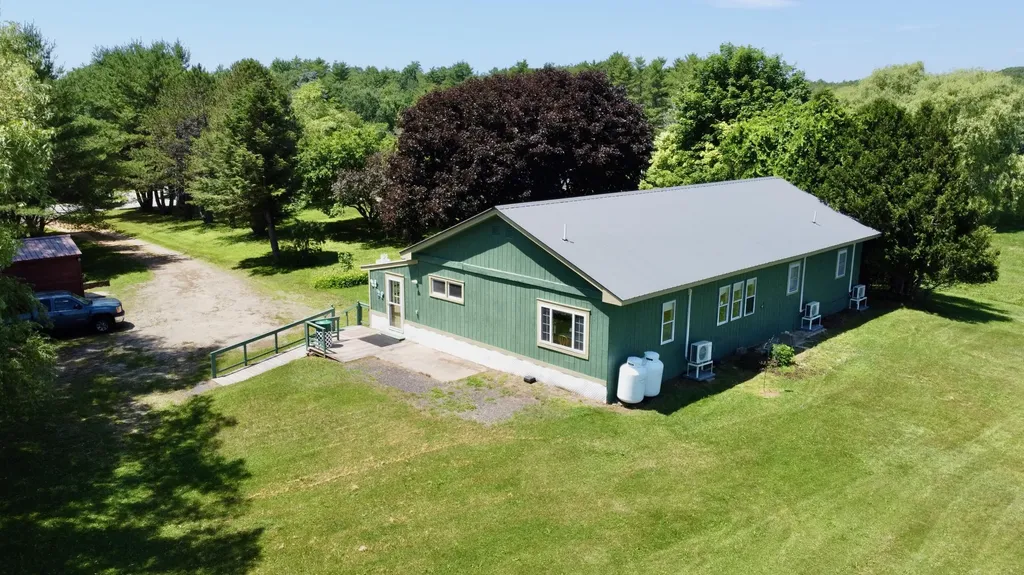 4 Brook Hill Drive Leeds ME 04263
