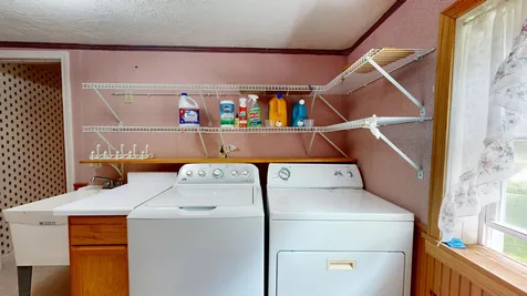 4 Brook Hill Drive Leeds ME 04263