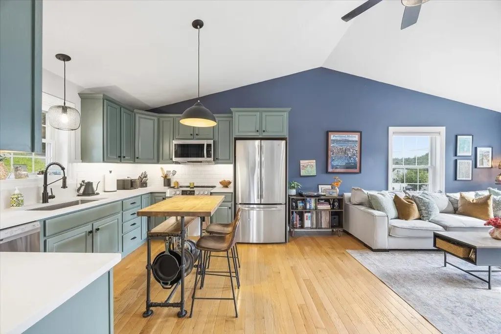 531 Auburn Street Portland ME 04103