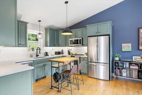 531 Auburn Street Portland ME 04103