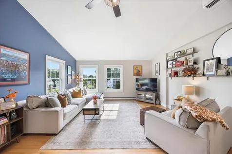 531 Auburn Street Portland ME 04103