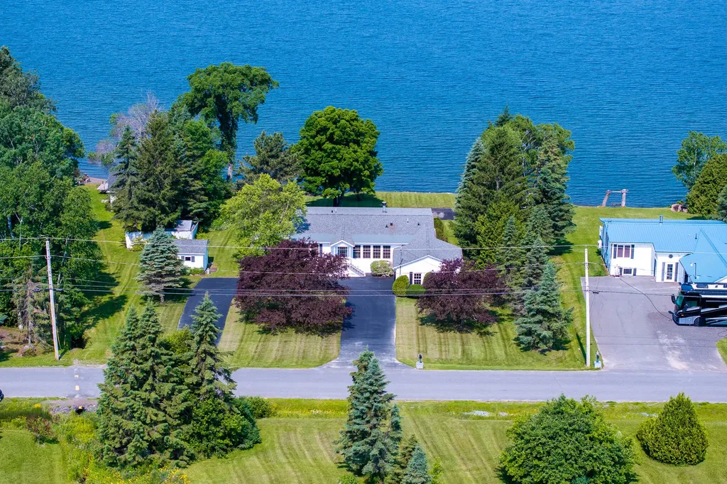 25 Green Point Road Madawaska ME 04773