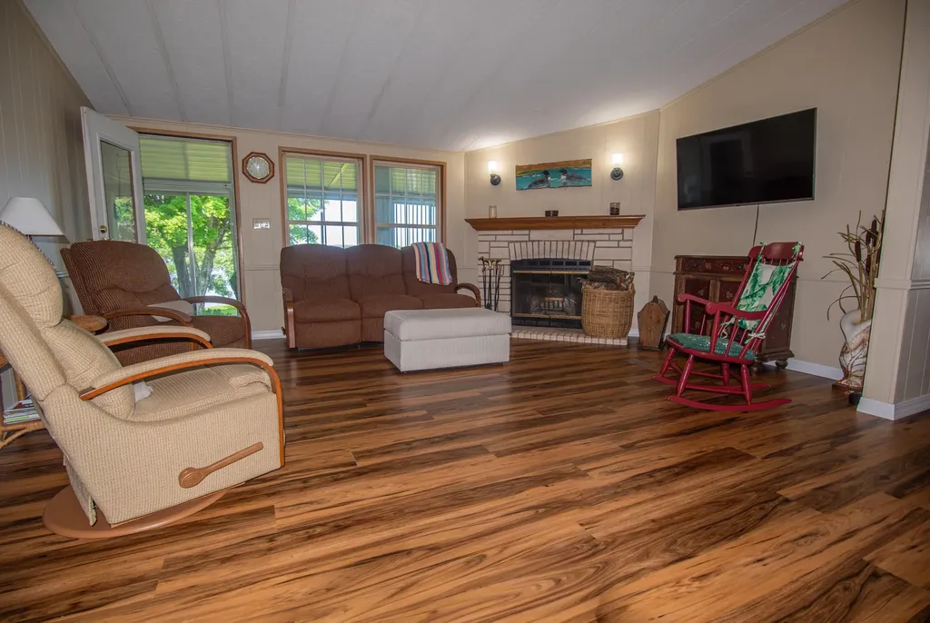 25 Green Point Road Madawaska ME 04773