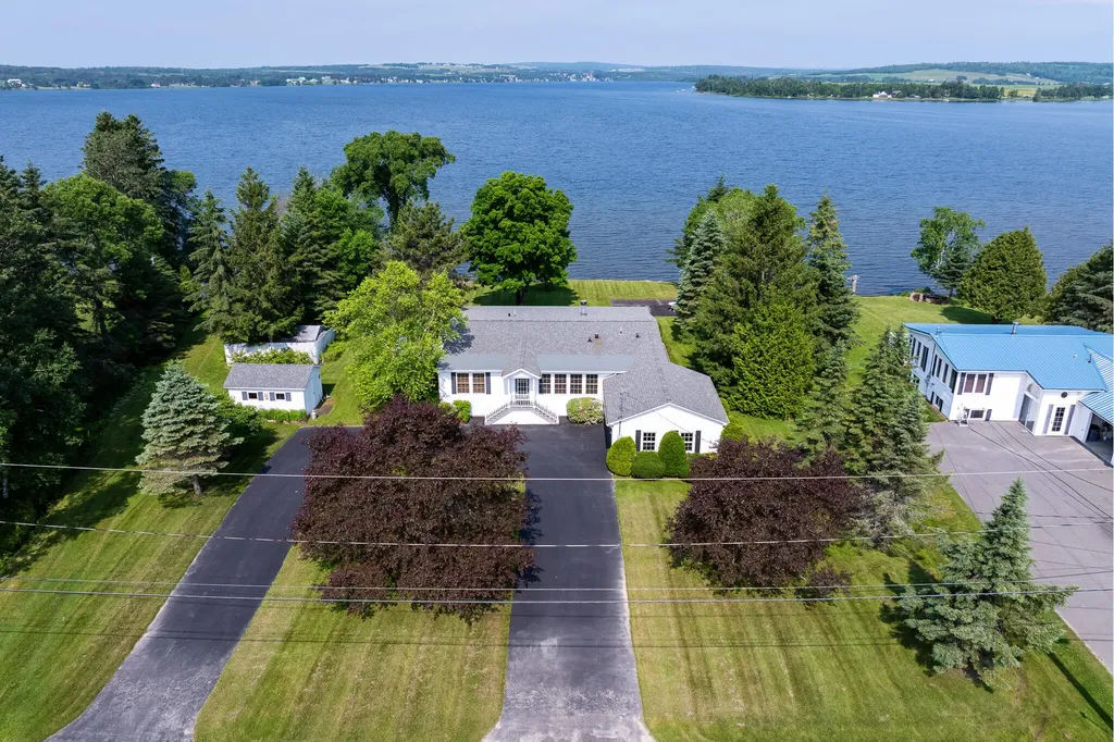 25 Green Point Road Madawaska ME 04773