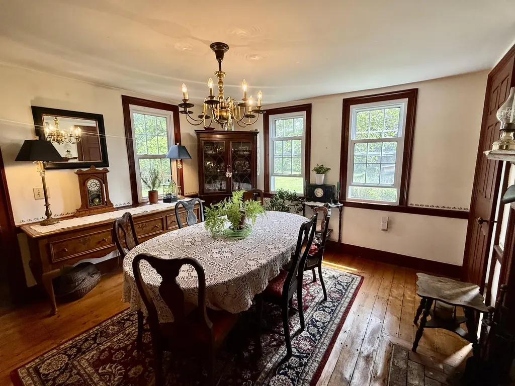5 Chestnut Street Vinalhaven ME 04863