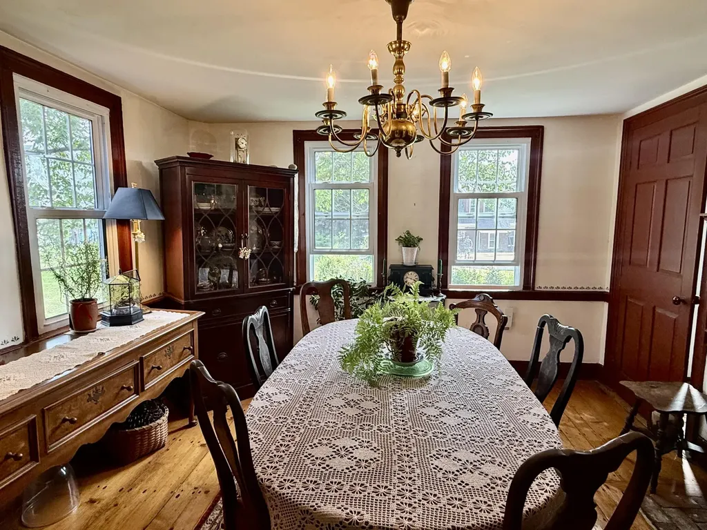 5 Chestnut Street Vinalhaven ME 04863