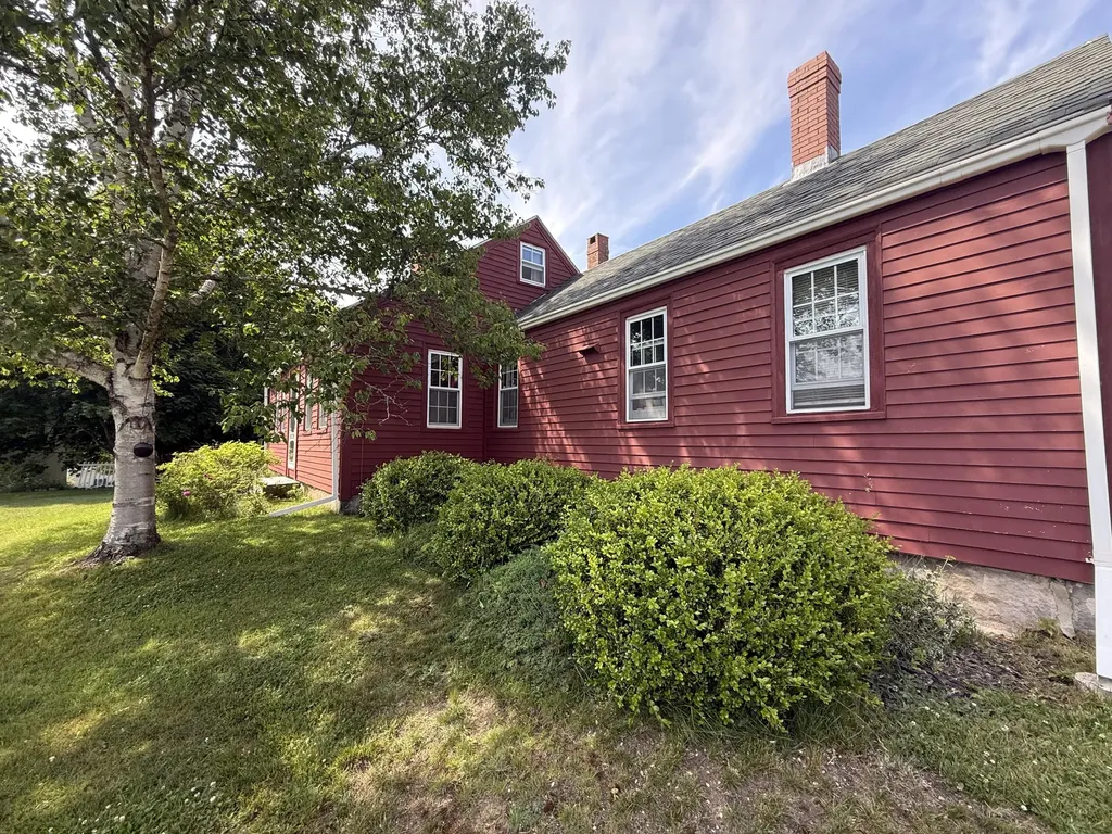 5 Chestnut Street Vinalhaven ME 04863