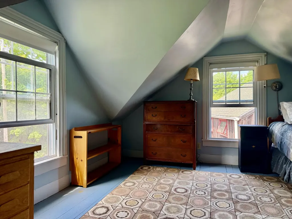 5 Chestnut Street Vinalhaven ME 04863