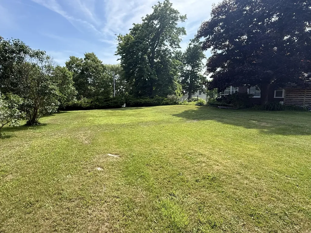 5 Chestnut Street Vinalhaven ME 04863