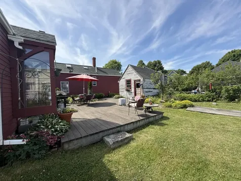 5 Chestnut Street Vinalhaven ME 04863